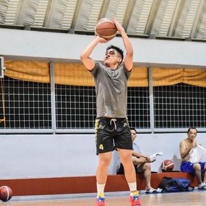 Meet your Posher, Iris